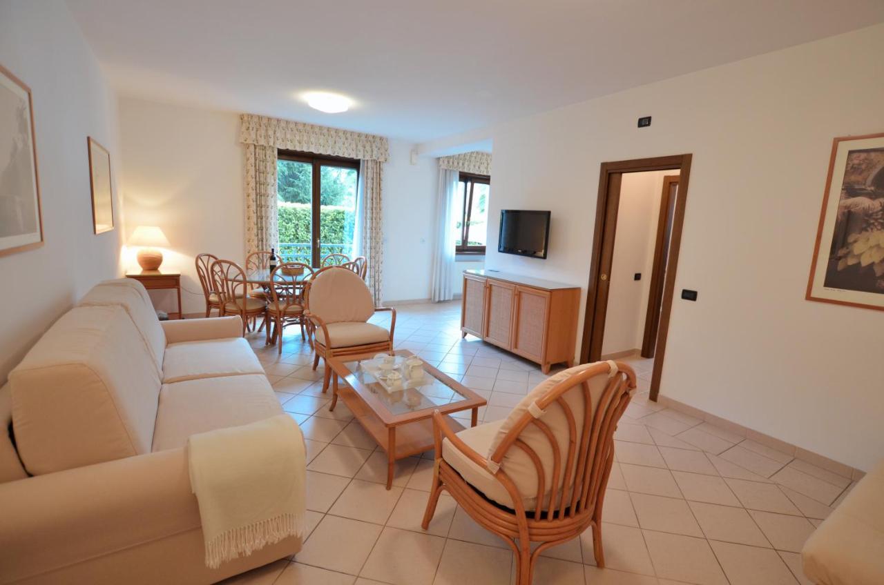 Residence Alle Palme Riva del Garda Exterior photo