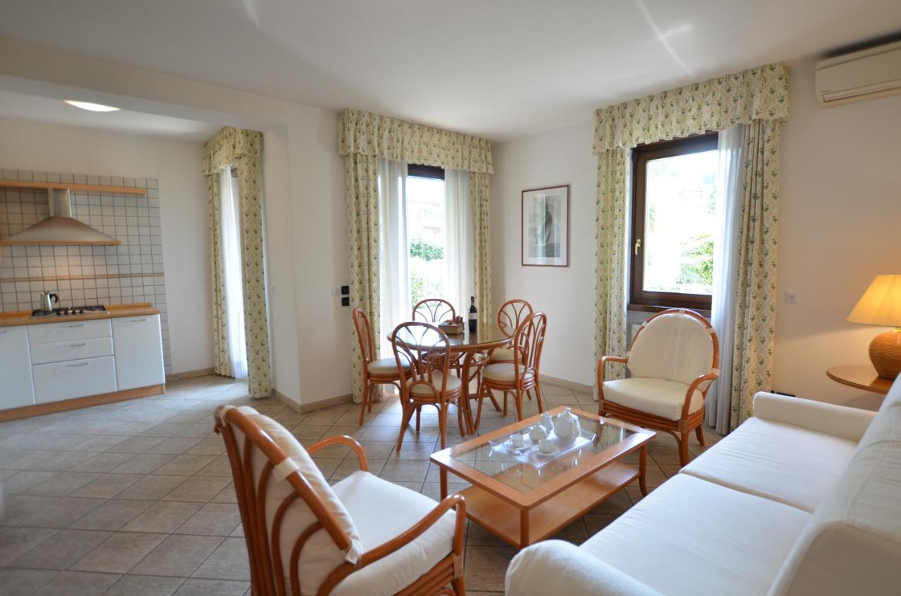 Residence Alle Palme Riva del Garda Exterior photo