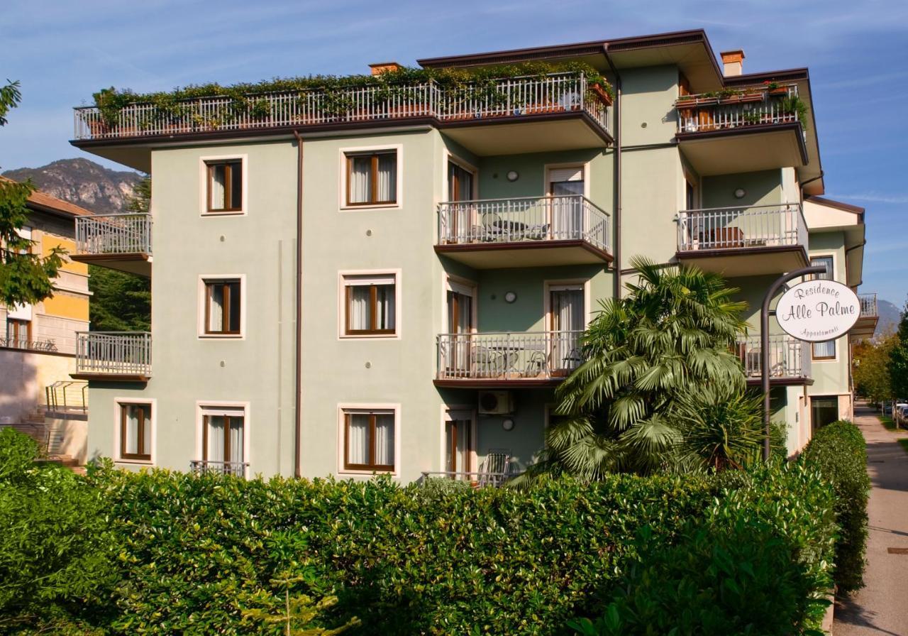 Residence Alle Palme Riva del Garda Exterior photo